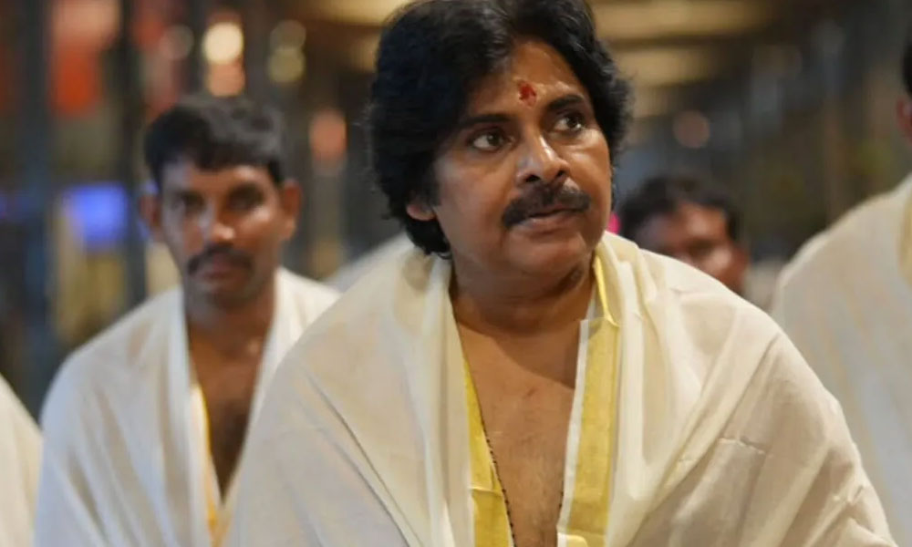 లోకల్ ఫైట్.. జనసేన వ్యూహాం ఏంటి? పవనే అలా మాట్లాడిస్తున్నారా?! లోకల్ ఫైట్.. జనసేన వ్యూహాం ఏంటి? పవనే అలా మాట్లాడిస్తున్నారా?!