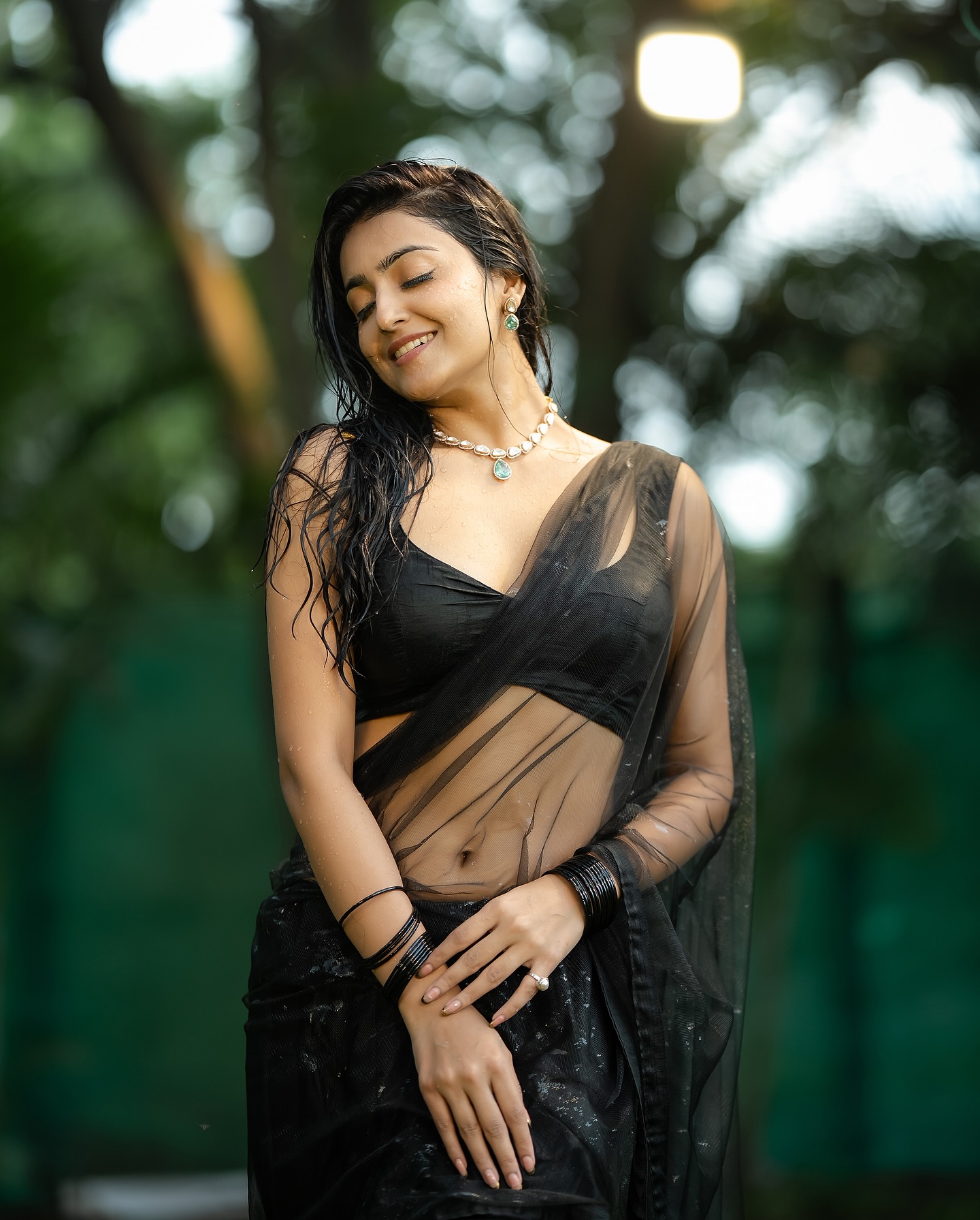 Avantika Mishra’s Striking Wet Saree Look Steals the Spotlight Avantika Mishra’s Striking Wet Saree Look Steals the Spotlight