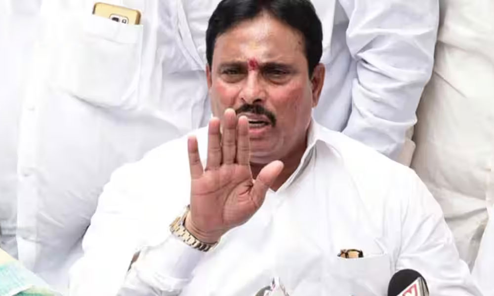 చౌరస్తాలో దానం నాగేందర్ !