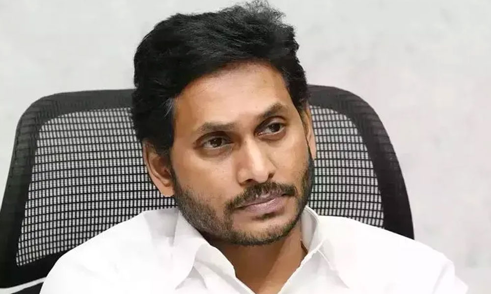 అయినా జగన్ మారలేదూ...వైసీపీలో అదే చర్చ !