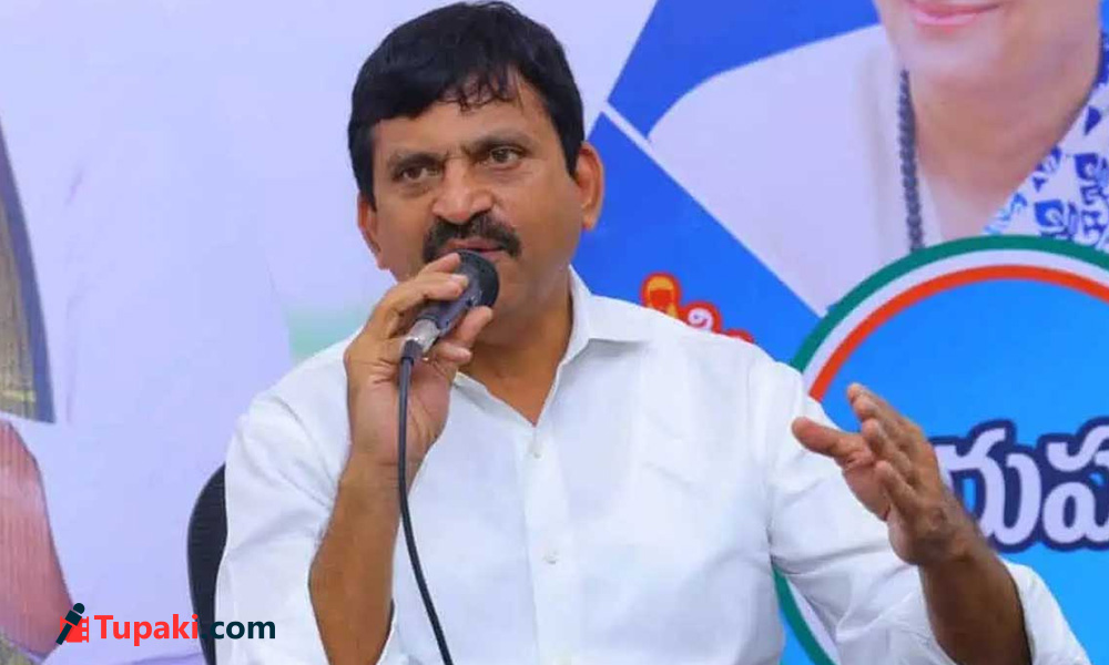 కేసీఆర్ భూముల లెక్కలు విప్పి ఉక్కిరిబిక్కిరి చేస్తున్న పొంగులేటి?