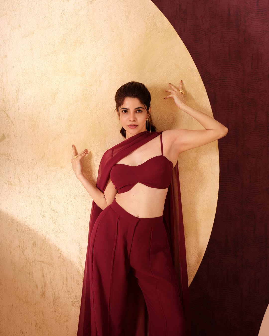 Divya Bharathi Stuns in Bold Avant-Garde Monochrome