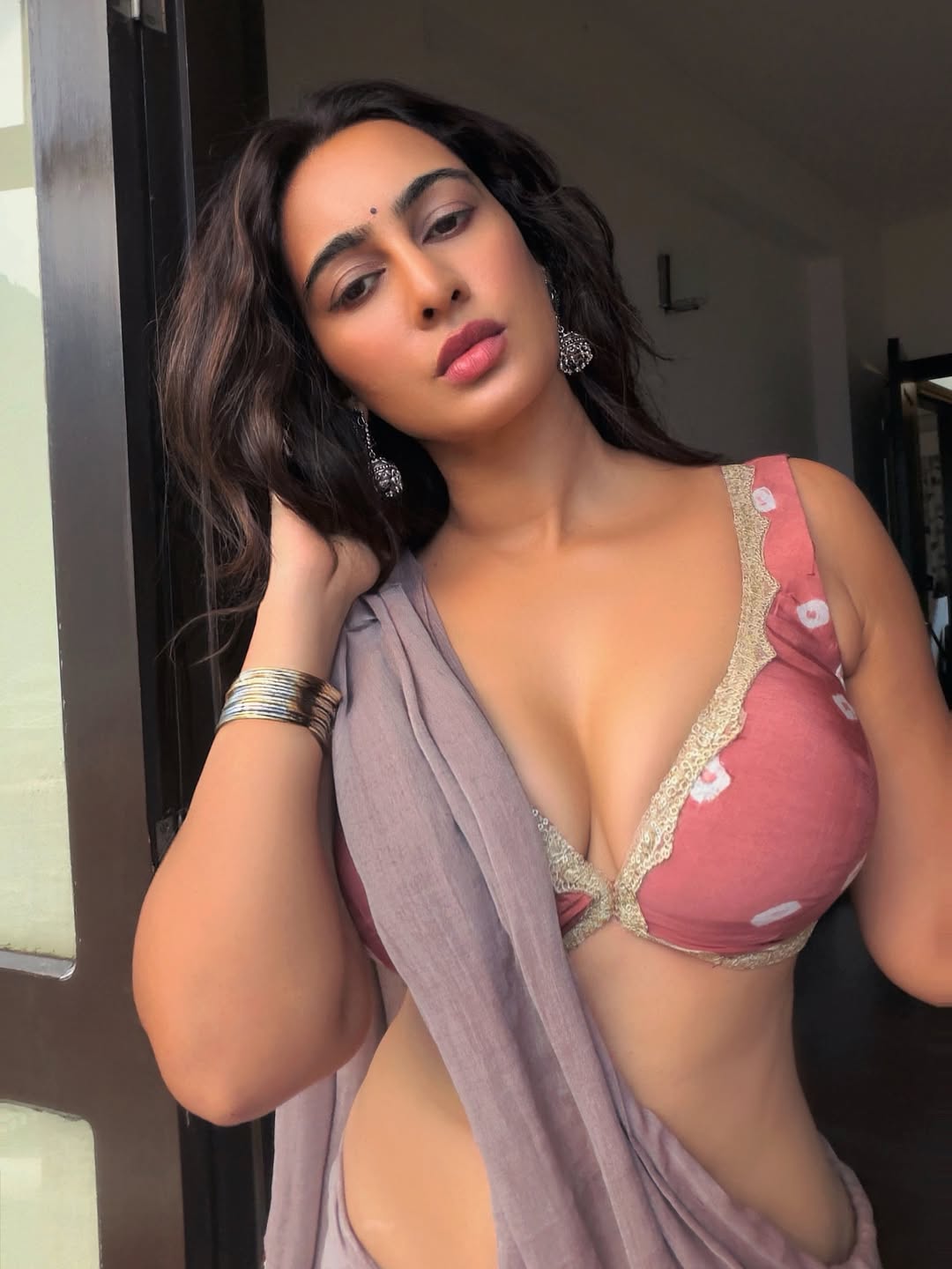 Megha Shukla Flaunts Her Glamorous Style in a Striking Saree Look