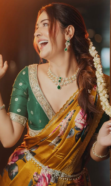 Payal Rajput’s Traditional Portrait