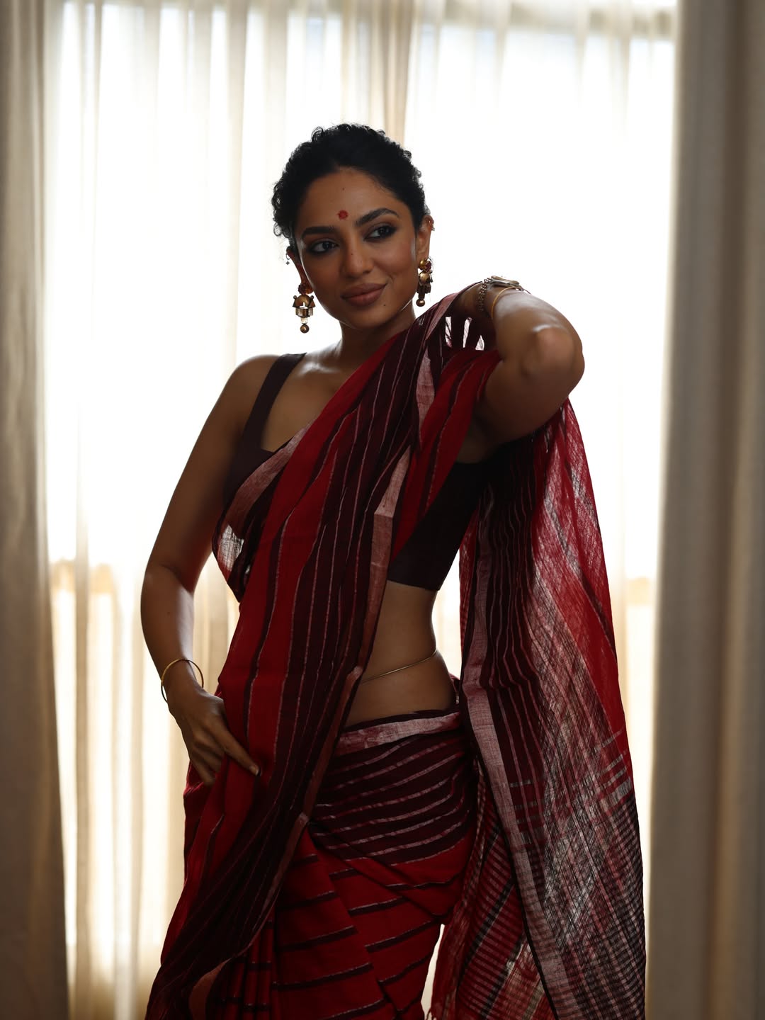 Sobhita Dhulipala Redefines Saree Glamour