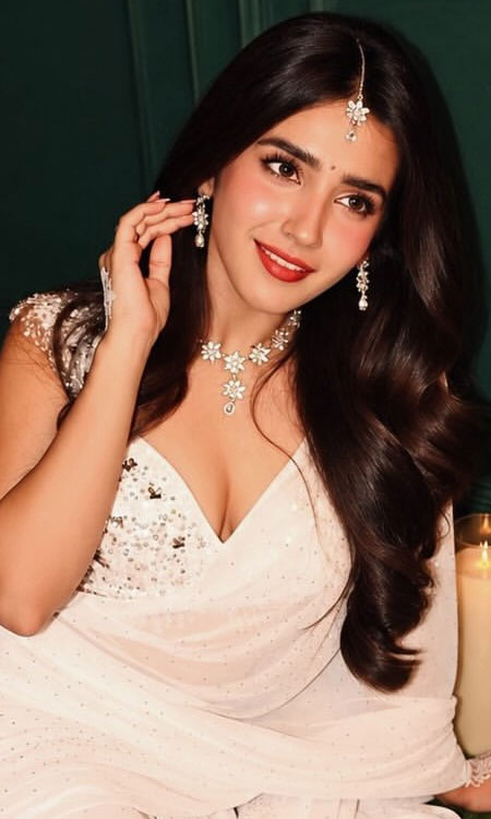 Roshni Walia Stuns in a Shimmering White Sequined Look
