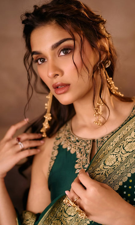 Saiee M Manjrekar Stuns in a Regal Emerald Green Ethnic Look