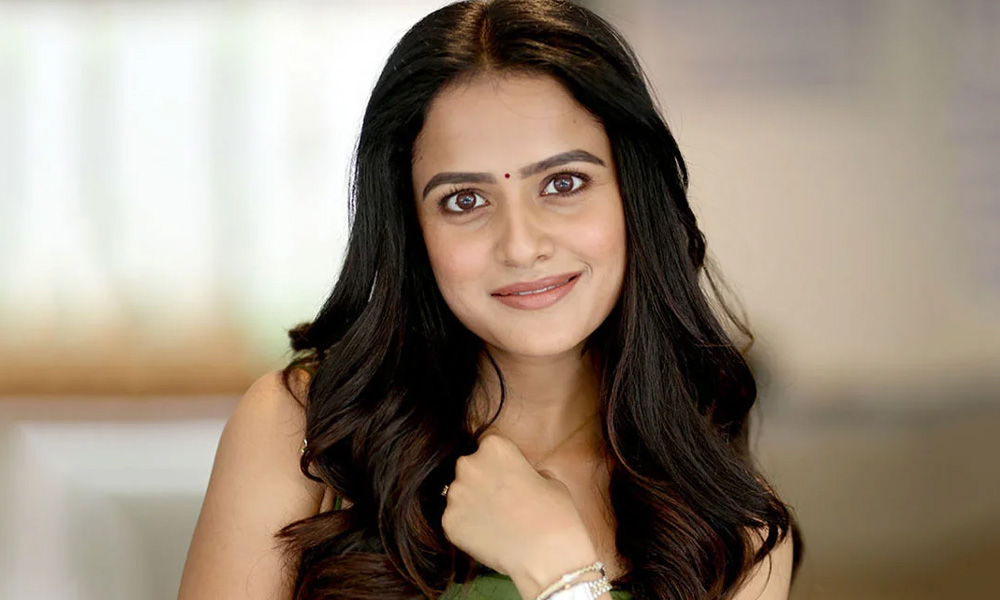 ఏజ్ రూమర్స్‌కు చెక్.. నిజం చెప్పిన వైష్ణవి చైతన్య!