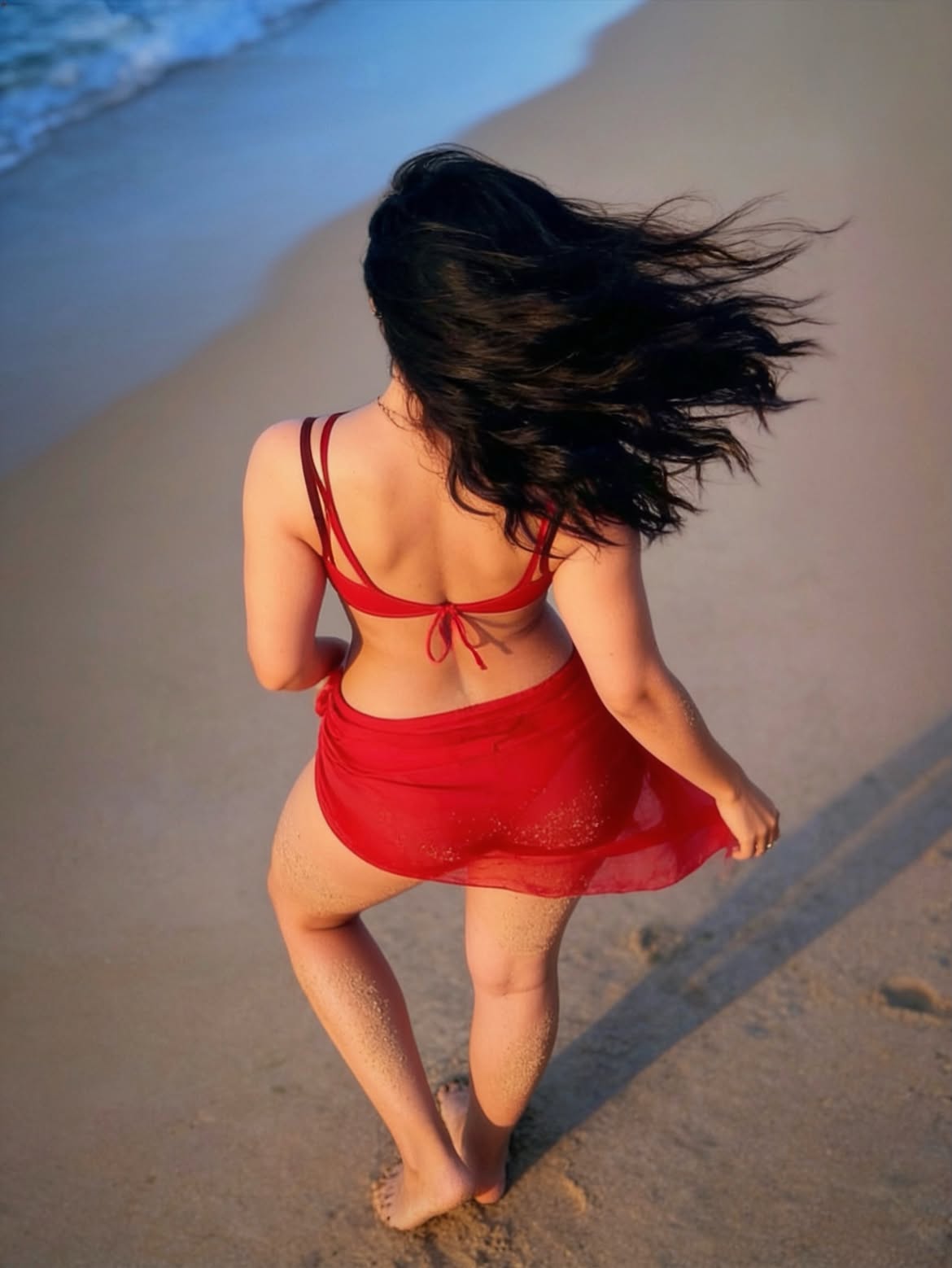 Jyoti Poorvajs Beach Look Sets Social Media Buzzing Jyoti Poorvajs Beach Look Sets Social Media Buzzing