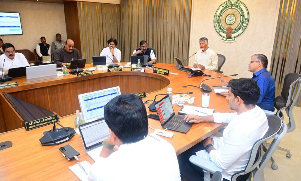 ఏపీ కొత్త ఇన్‌ఫ్లుయెన్సర్ పాలసీ : నెలకు రూ.1.50 లక్షల వరకు సంపాదించొచ్చు!