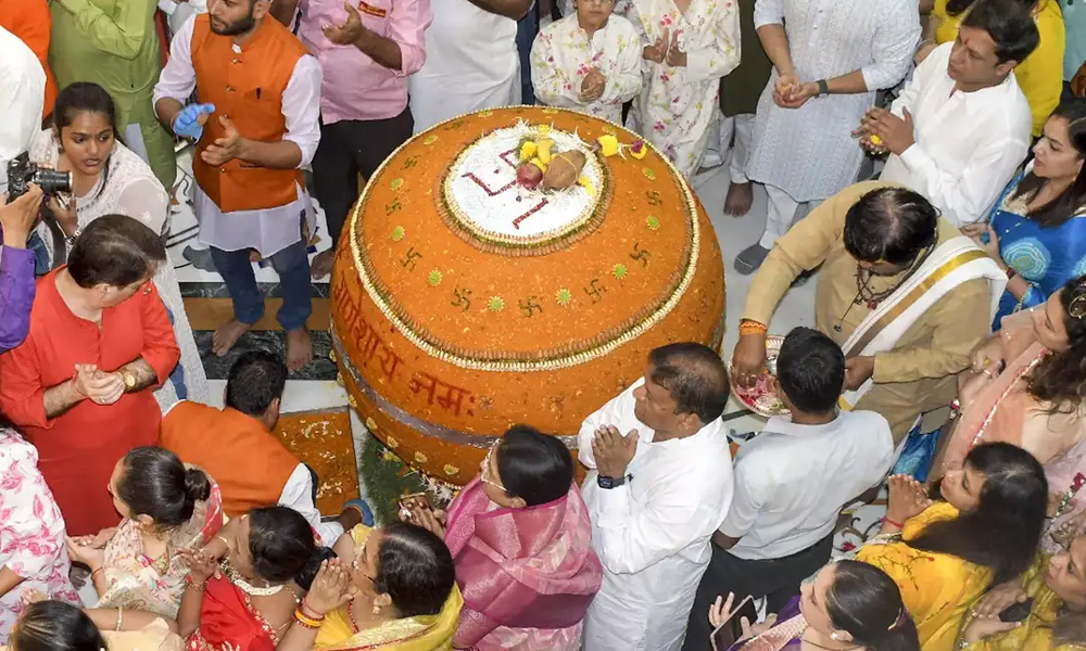 Hyd’s Costliest Laddu: Single Laddu Costs Rs 1 Crore! Hyd’s Costliest Laddu: Single Laddu Costs Rs 1 Crore!