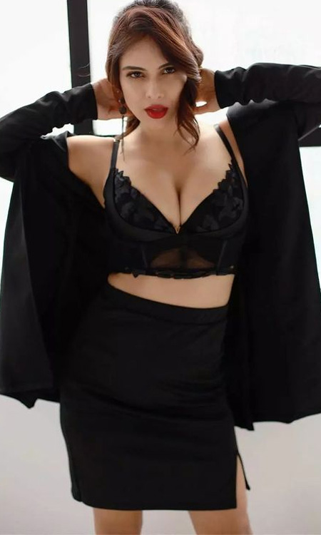 Neha Malik’s Glamorous Black Outfit Is Pure Fashion Goals