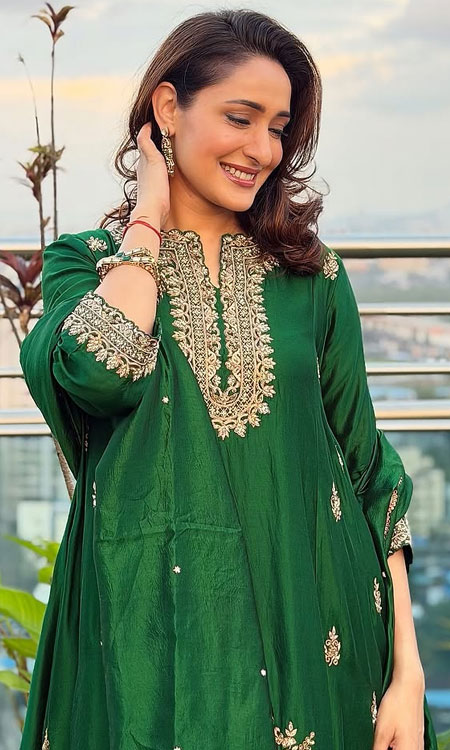 Pragya Jaiswals Emerald Green Festive Look Is Pure Elegance