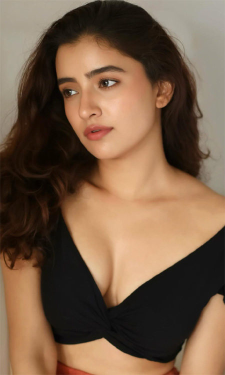 Rukshar Dhillon Dazzles in Classic Black