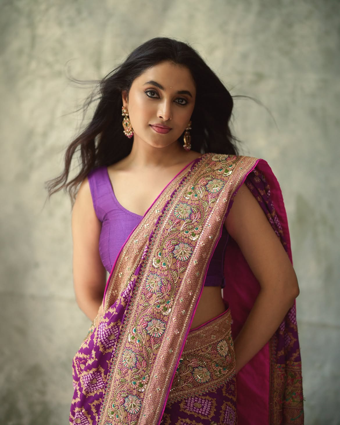 Priyanka Mohan Sets New Benchmarks in Ethnic Glamour