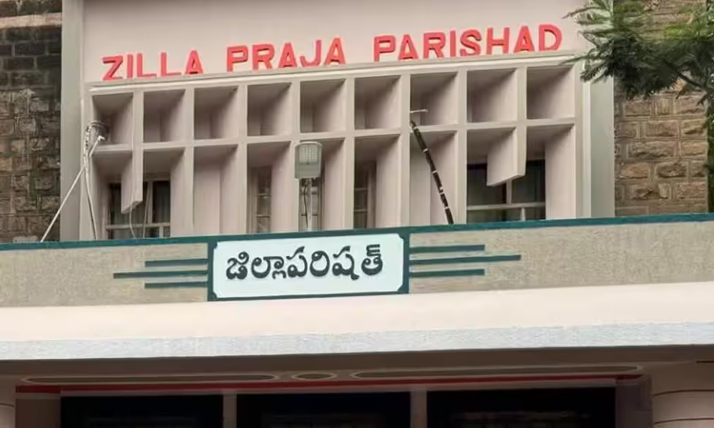 కొత్త జడ్పీ చైర్మన్లకు కుర్చీల సమస్య.. 15 జడ్పీలకు భవనాలు ఏవీ?