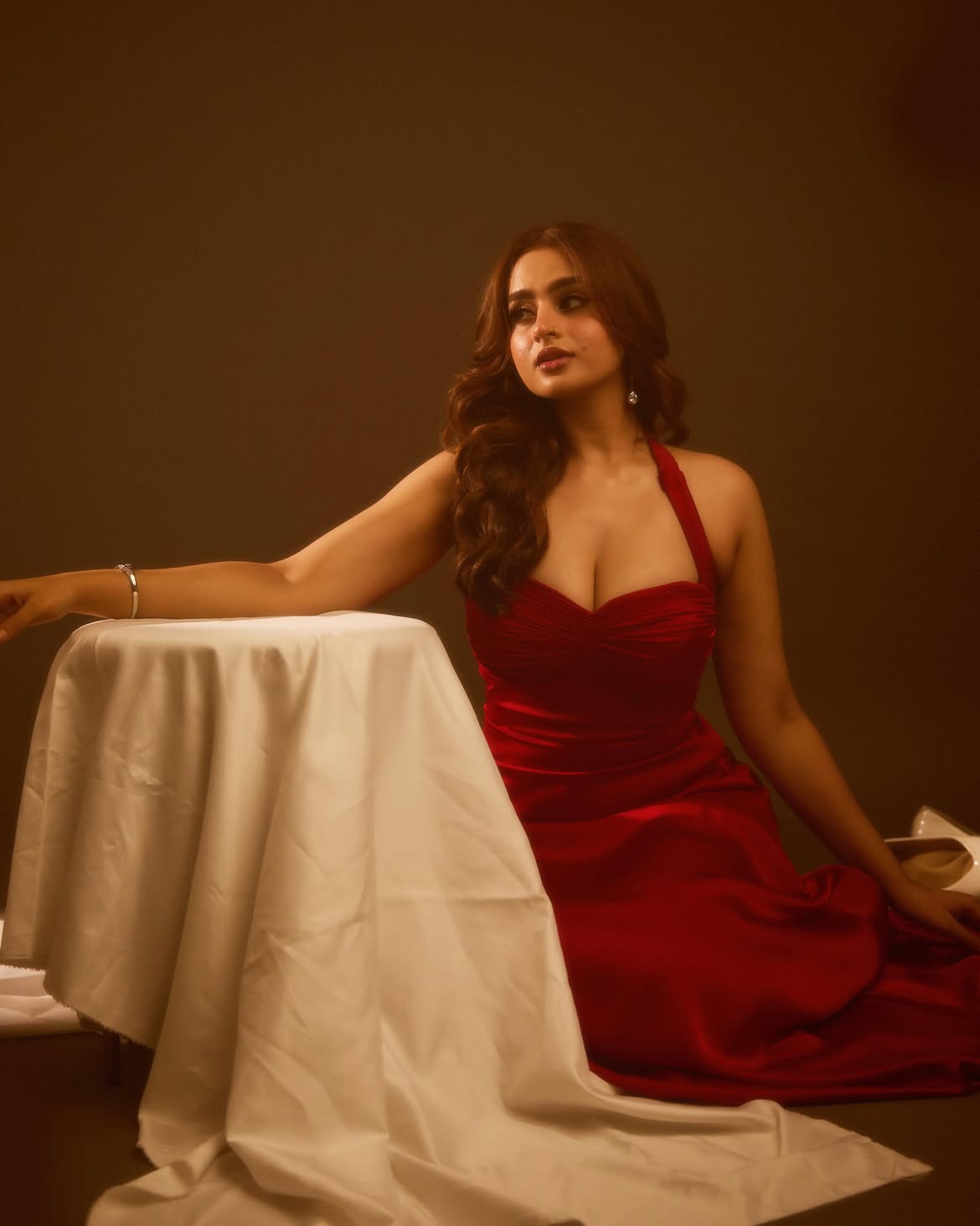 Ayesha Khan’s Spellbinding Portrait of Grace