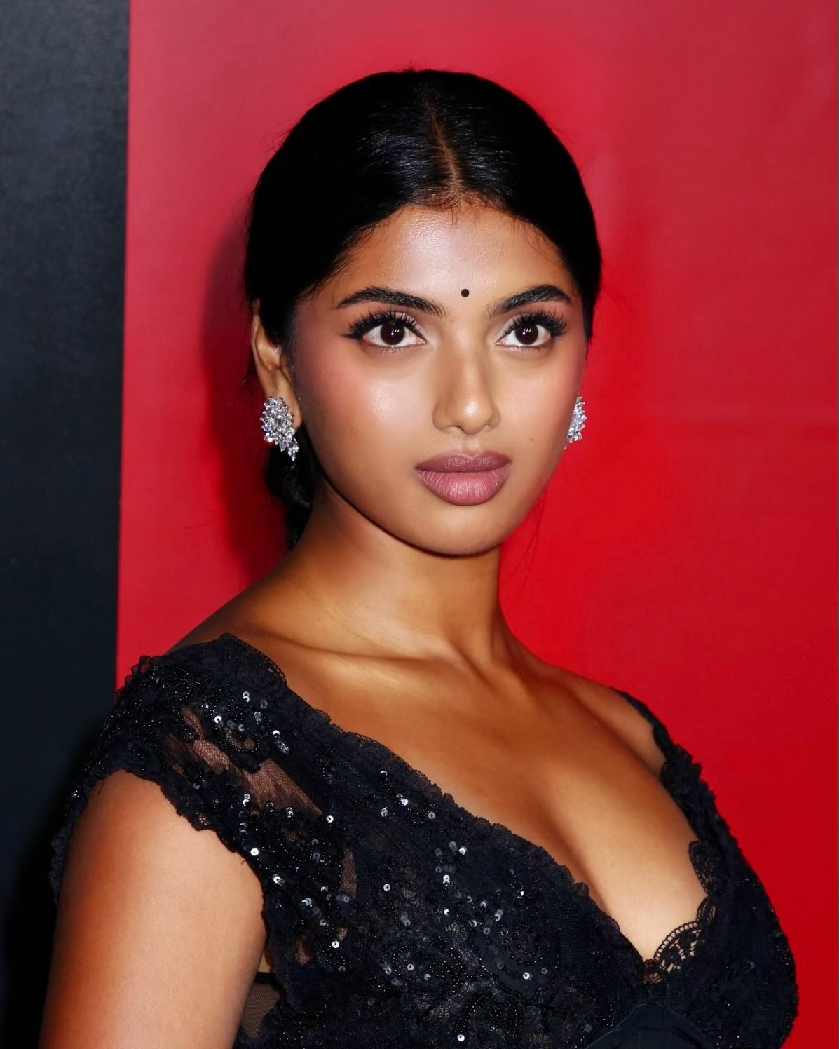Avantika Vandanapu Stuns in Black Lace Gown at AHS Premiere
