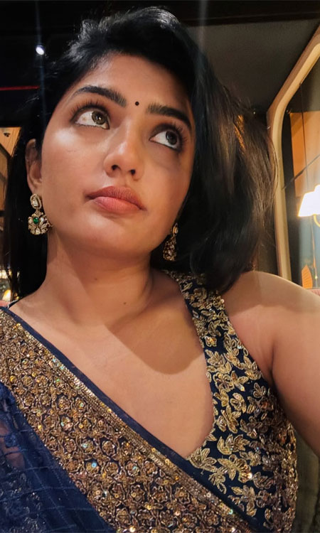 Eeshaa Rebba Radiating Elegance in Timeless Ethnic Ethnic Style