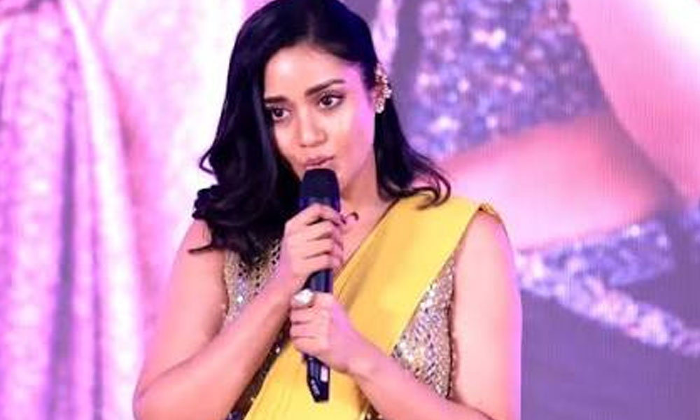 త్రివిక్ర‌మ్ పిలిస్తే స్క్రిప్టు విన‌కుండానే.. నివేద‌కు ఎందుకంత గుడ్డి న‌మ్మ‌కం?