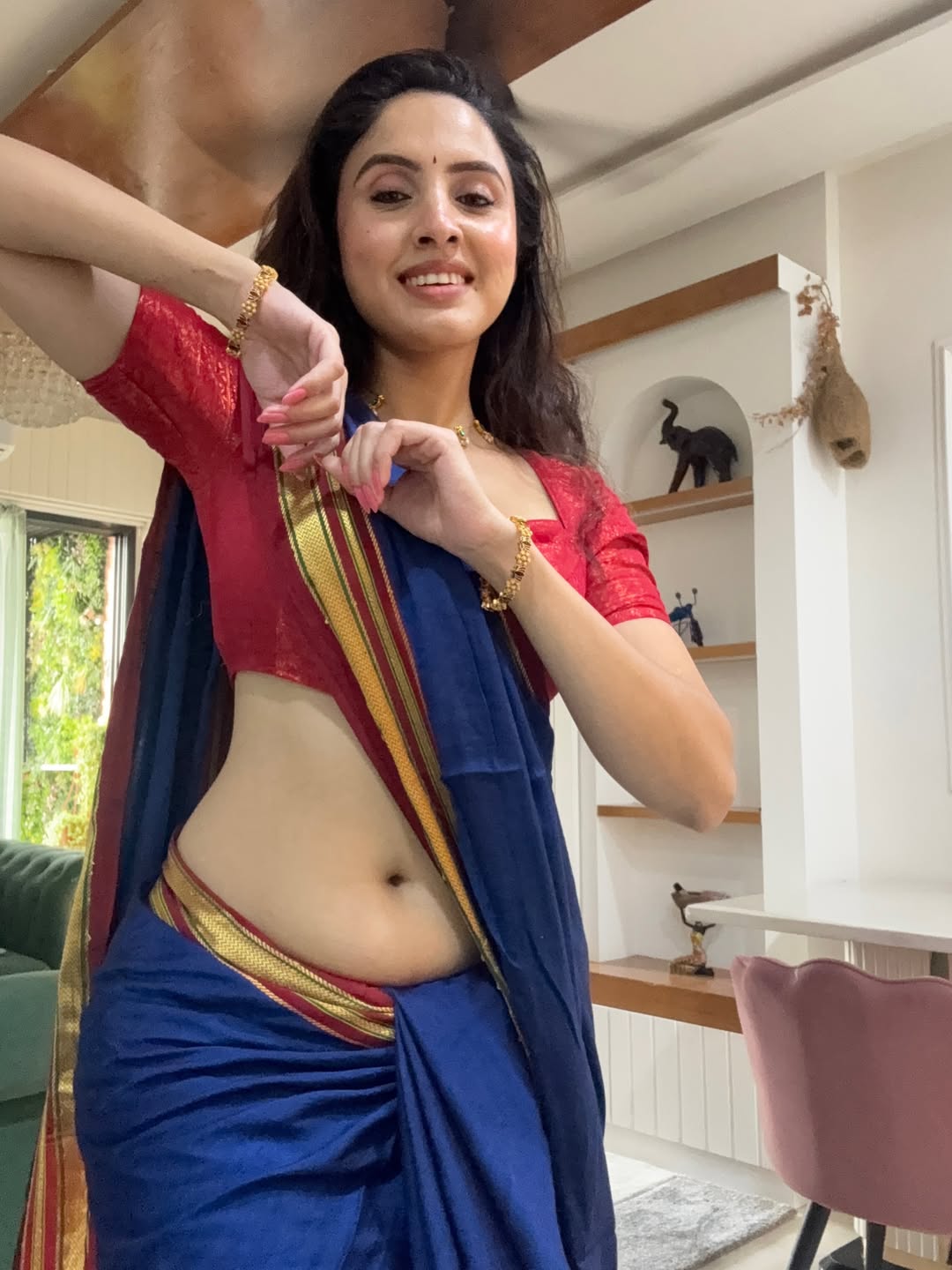Priyanka Kholgade Captivates in Vibrant Nauvari Aesthetic