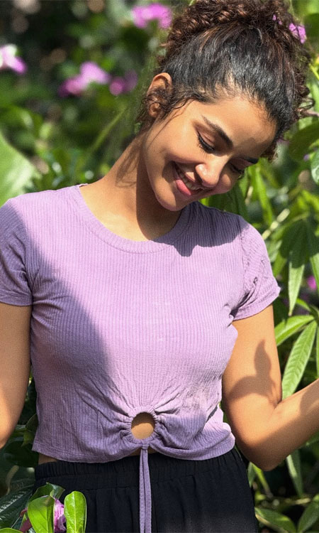 Anupama Parameswaran Brightens Up in Lavender