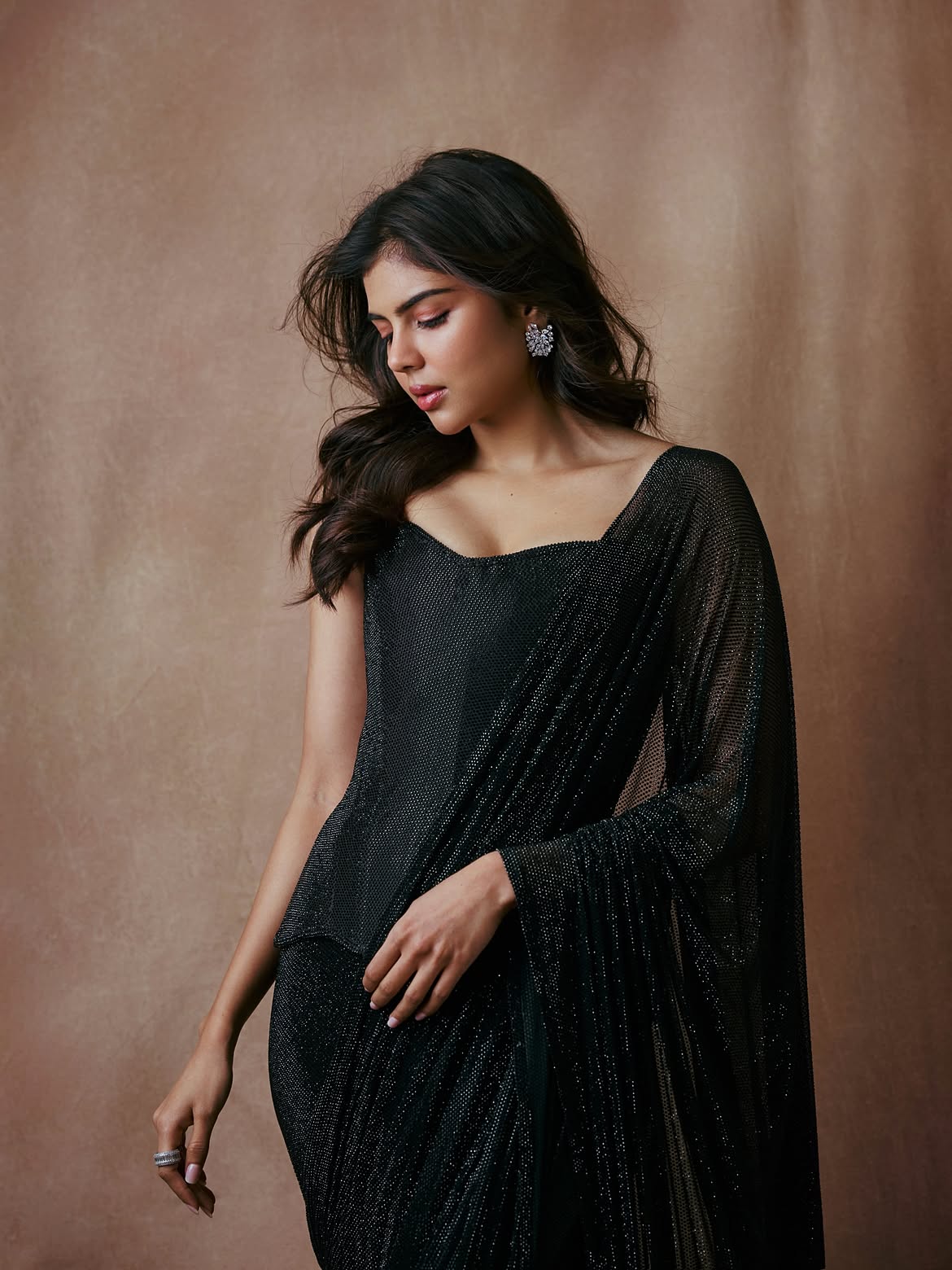 Kalyani Priyadarshans Black Saree Look Is Pure Elegance