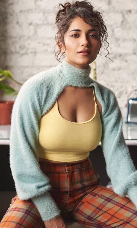 Ruhani Sharma Stuns in a Vibrant Yellow and Blue Fashion Look