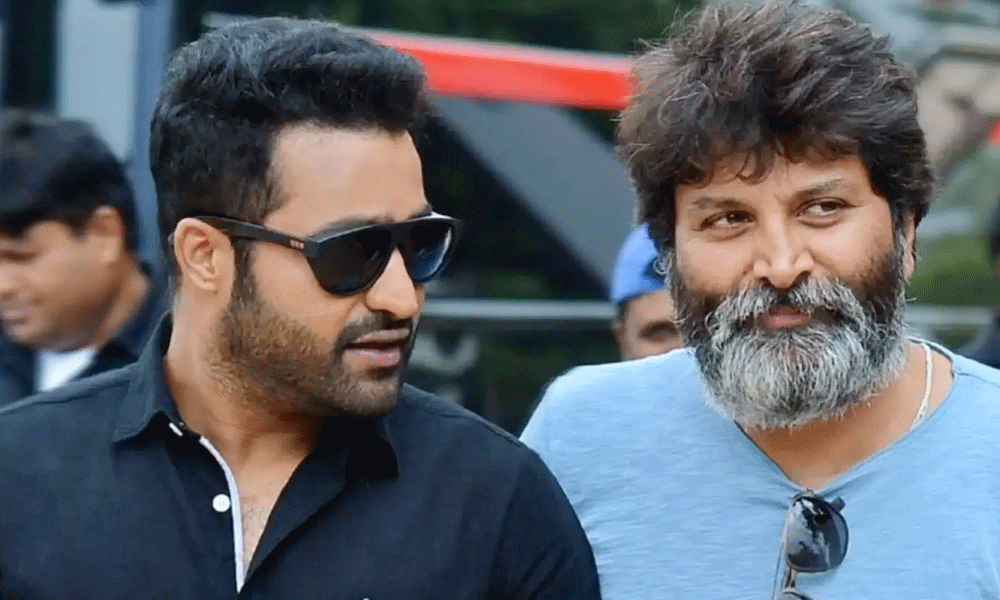 తారక్ - త్రివిక్రమ్.. ఫ్యాన్స్ ఫిక్సయినవి కాదన్నమాట