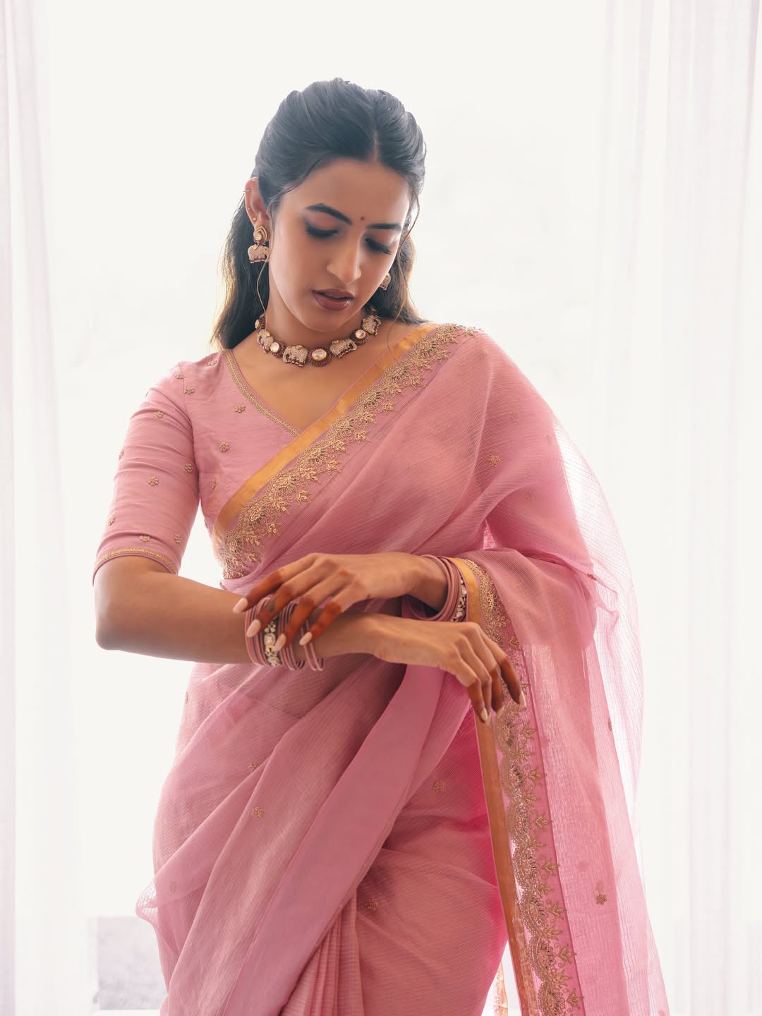 Niharika Konidela Stuns in Pink Saree After National Award Win