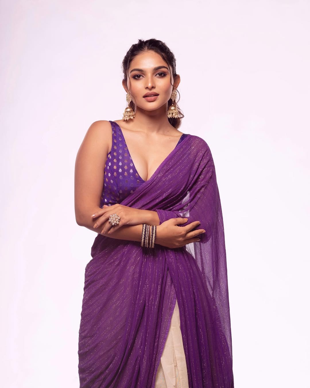 Kayadu Lohar Stuns in a Gorgeous Purple Saree Look