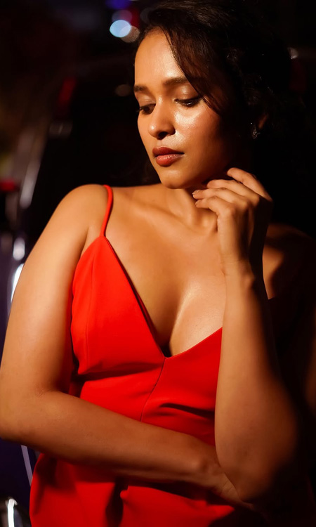 Pavani Karanam Stuns in a Glamorous Red Dress