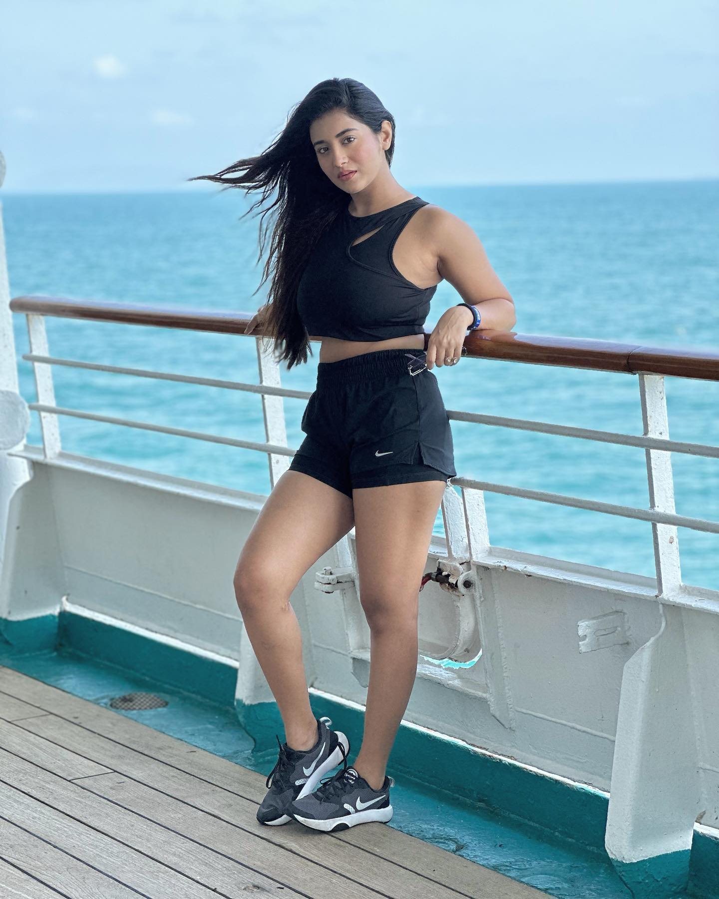 Rashi Singh Sets Social Media Ablaze With Her Stunning Ship-Deck Look
