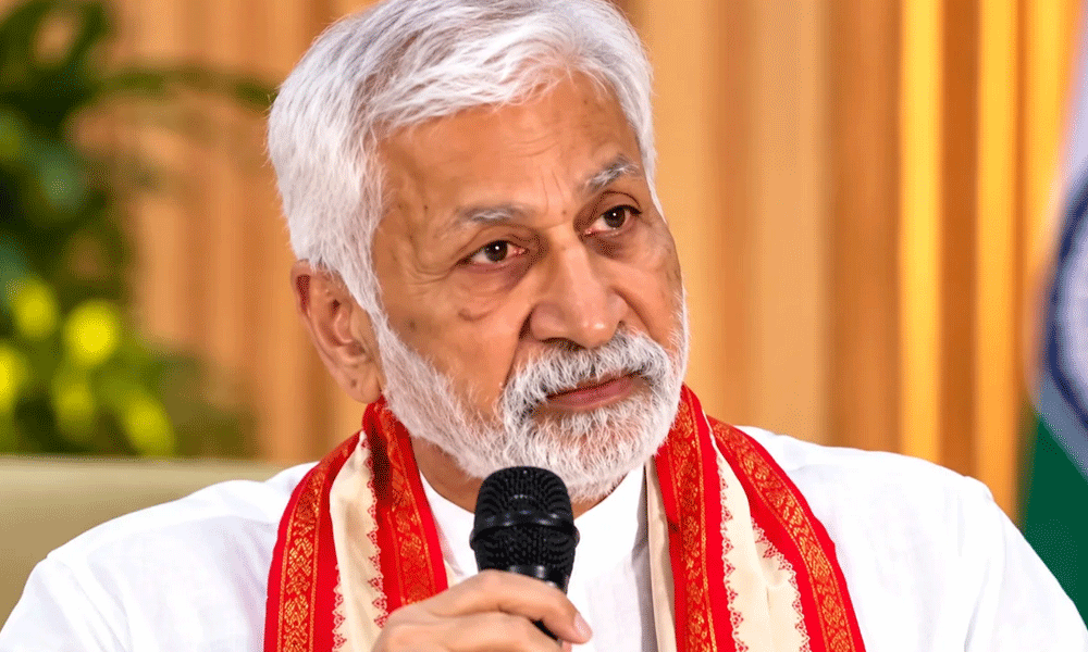 జగన్ ముందు దుర్మార్గుడిగా చేశారు !