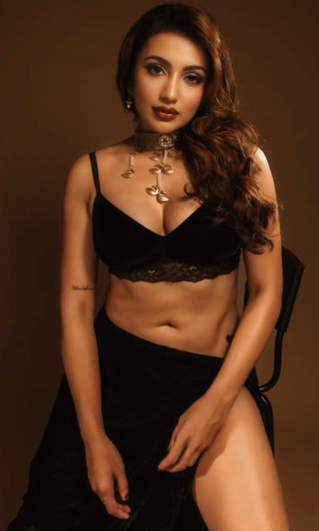 Tejaswi Madivada Stuns In A Striking Black Velvet Glam Look