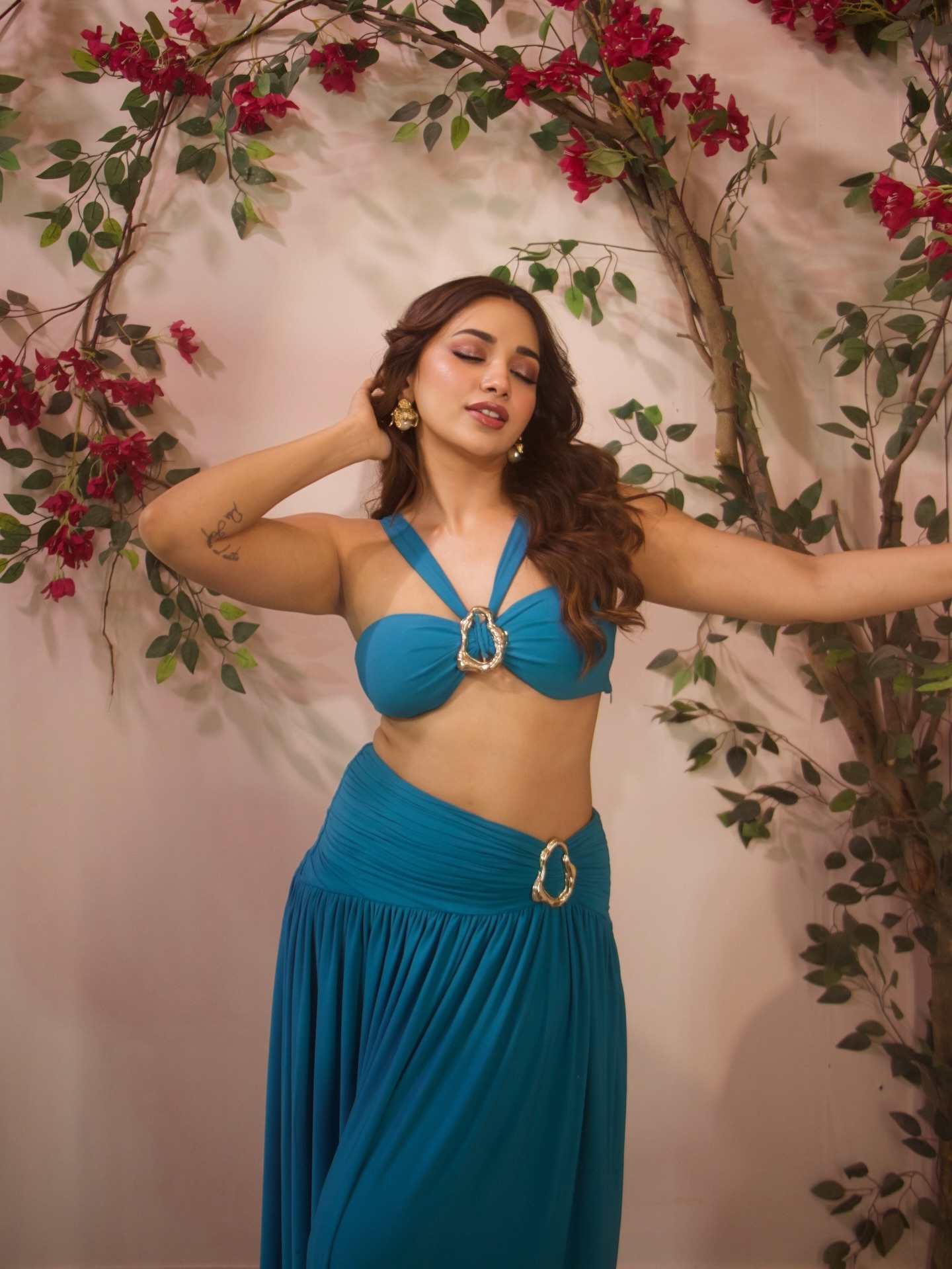 Jiya Shankar Turns Heads in Bold Turquoise Fashion Look