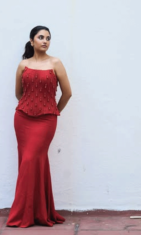Priyanka Arul Mohan Stuns in Fiery Crimson-Red Corset Look