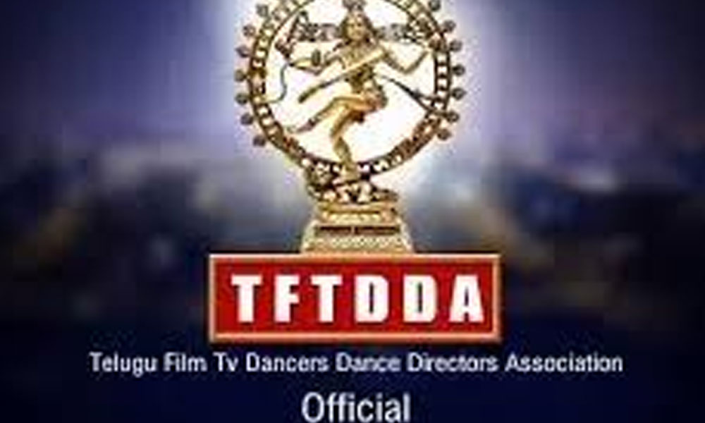 ఫెడరేషన్ మాట భేఖాతర్.. ఛాంబర్ని లెక్క చేయరు.. సినీపెద్దలు వినోదం చూస్తున్నారా? – movies ఫెడరేషన్ మాట భేఖాతర్.. ఛాంబర్ని లెక్క చేయరు.. సినీపెద్దలు వినోదం చూస్తున్నారా? – movies
