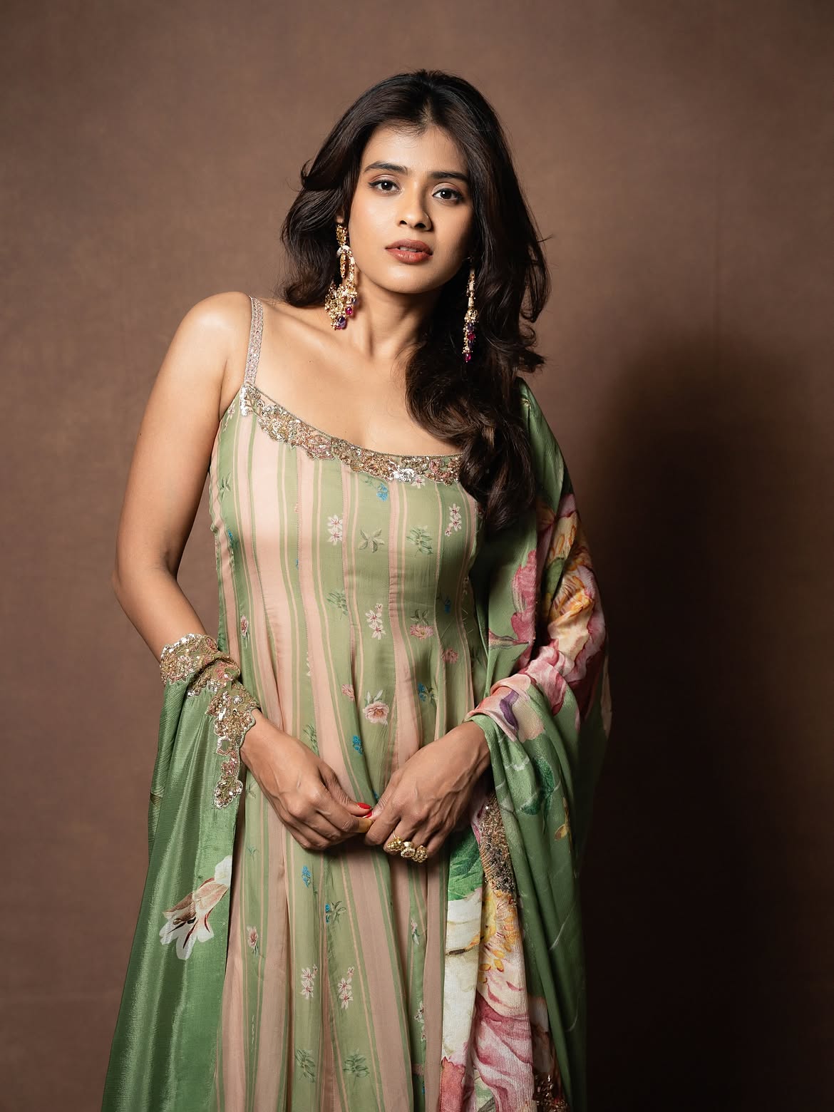 Hebah Patels Elegant Ethnic Look Is Pure Festive Glam