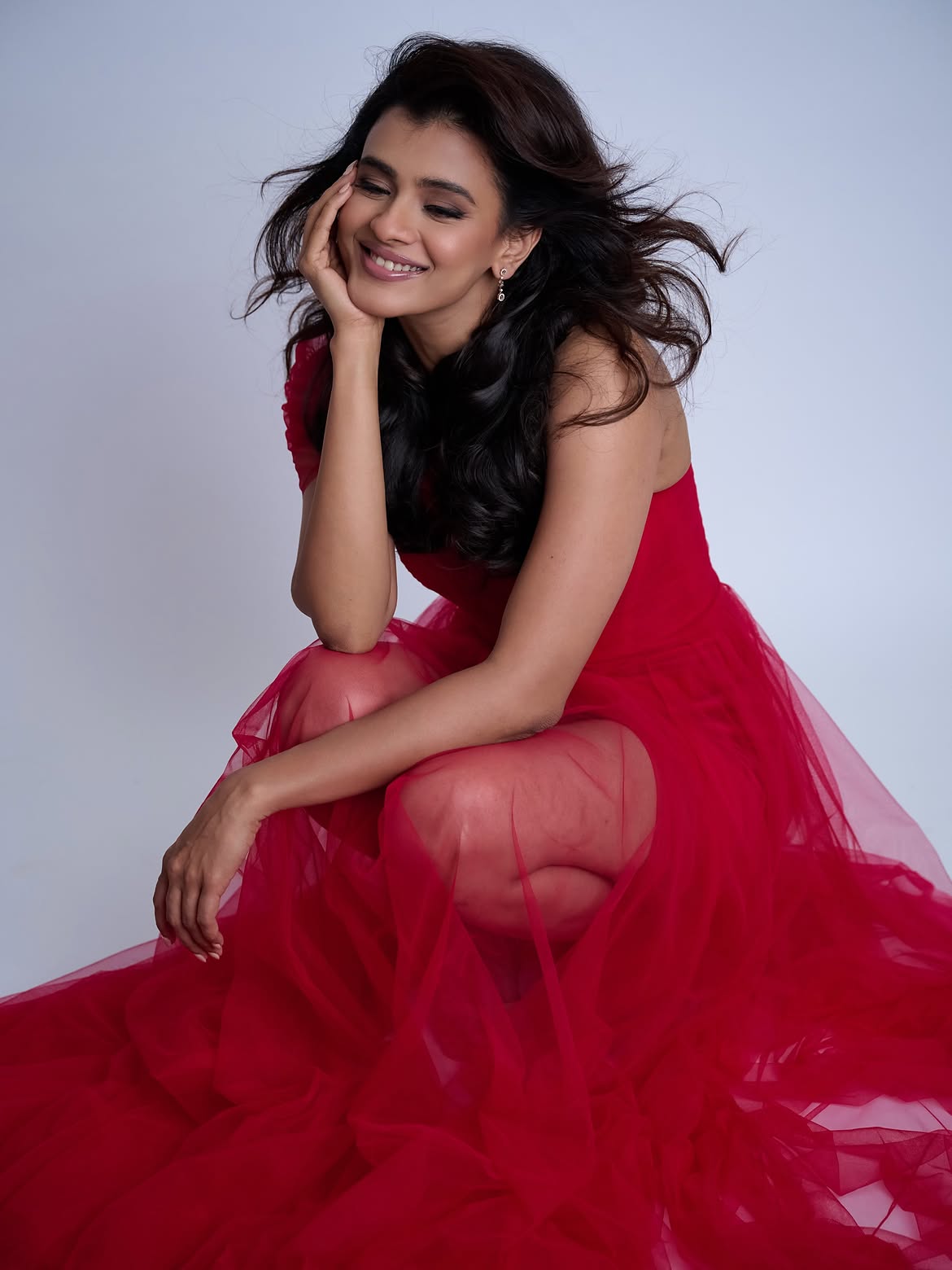 Hebah Patels Romantic Red Gown Look Is Pure Elegance