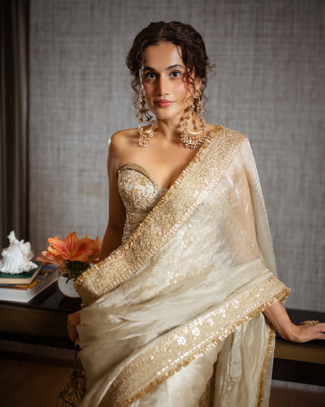 Taapsee Pannu Stuns in an Ivory Organza Saree With Regal Elegance