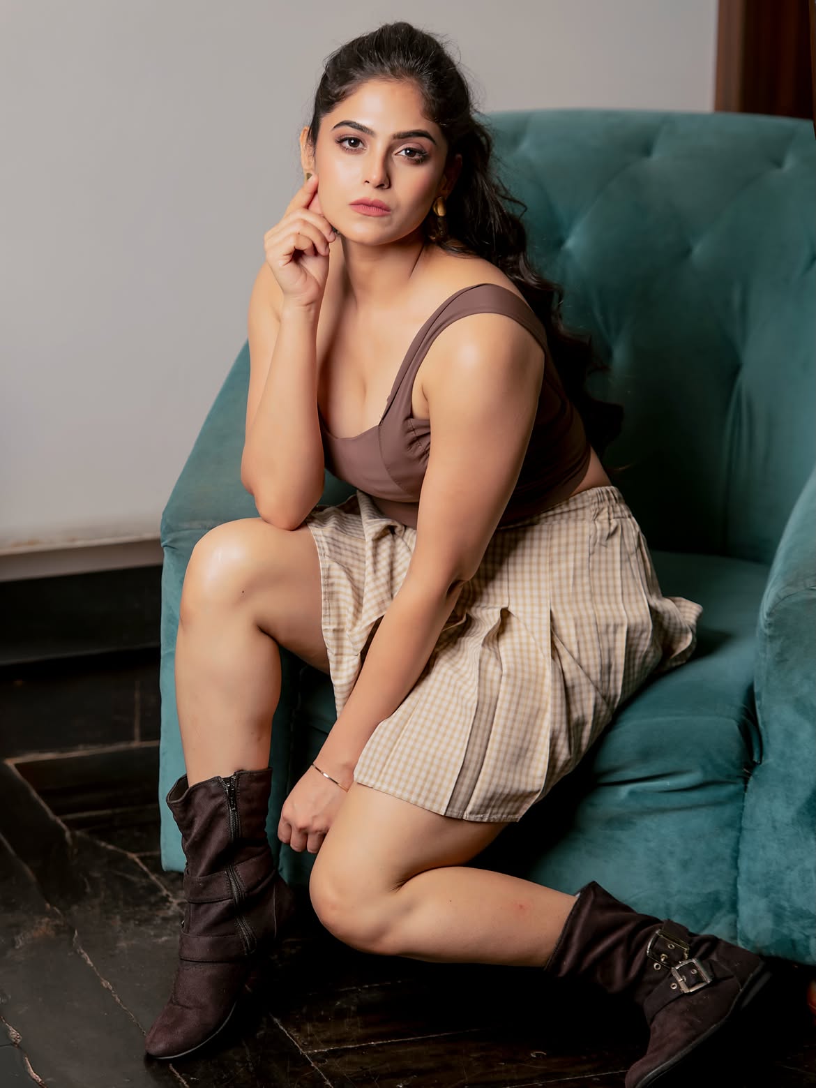 Naina Ganguly Looks Gorgeous in Her Latest Stylish Photoshoot