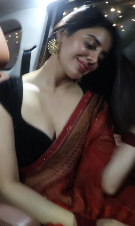 Kushitha Kallapu Mesmerizes With Her Graceful Saree Style