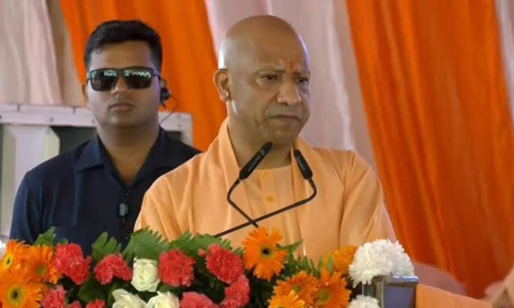 యోగీ మోడీ అవుతారా.. యూపీ భారమా వరమా ? యోగీ మోడీ అవుతారా.. యూపీ భారమా వరమా ?