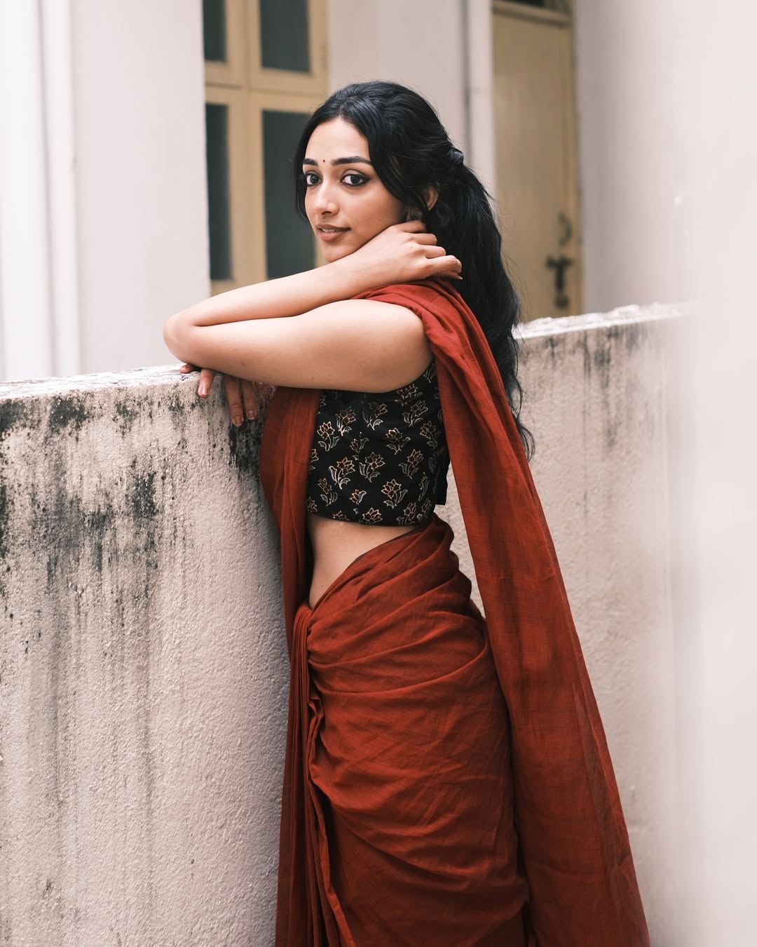 Preity Mukhundhan’s Elegant Saree Look Is Winning Hearts