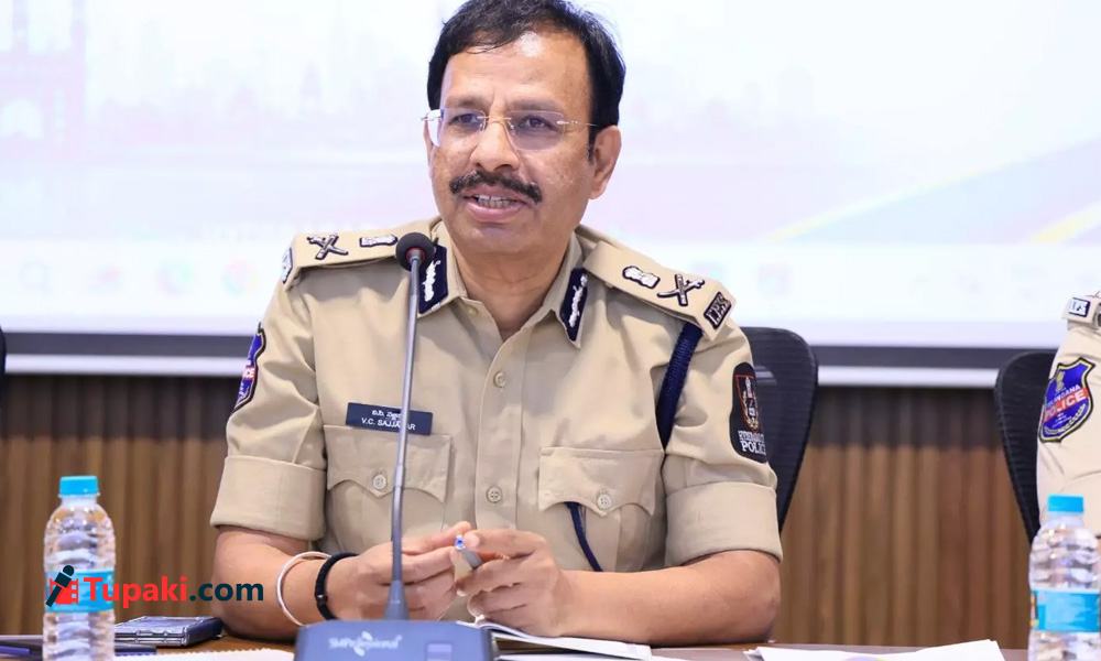 ఫ్యాన్స్ చేసిన పనికి.. ఎన్టీఆర్ ను లైన్ లో పెట్టిన సజ్జనార్