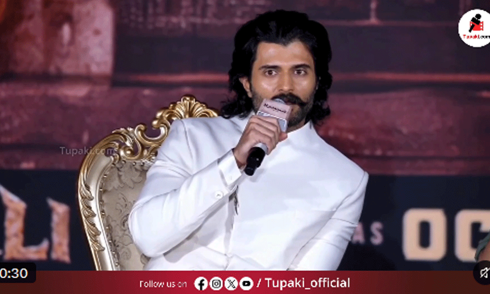 నెగిటివ్ బజ్.. అన్ని గమనిస్తున్న విజయ్