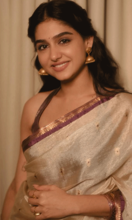 Anaswara Rajan Stuns in a Traditional Gold Saree Look