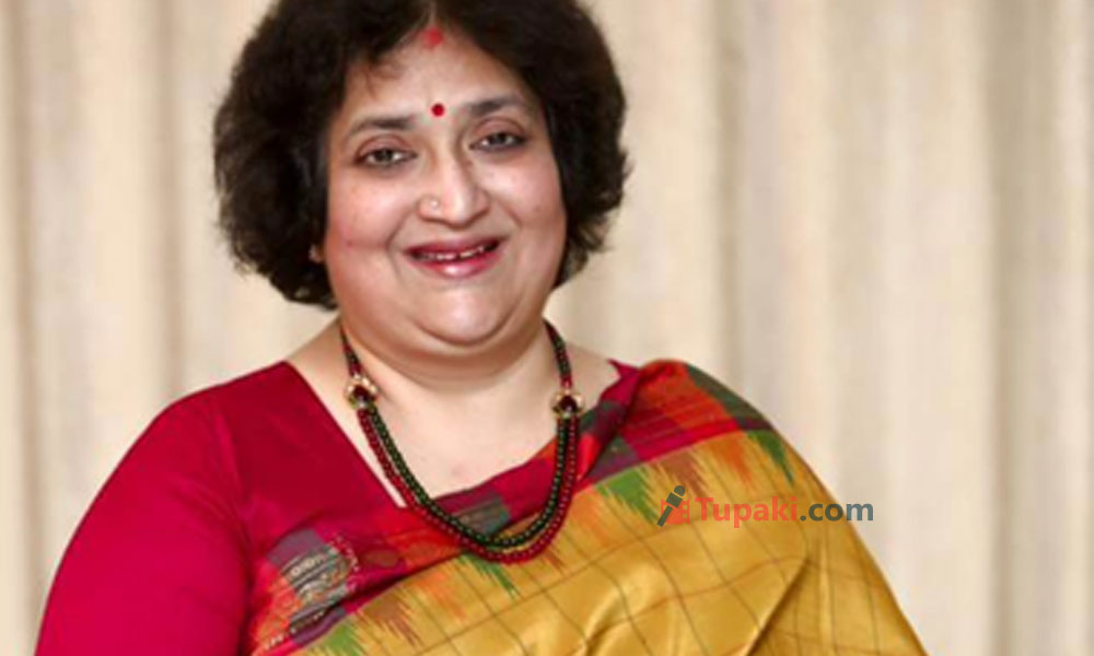 ట్రెండీ టాక్: ర‌జ‌నీకి శాంతి యోగం.. భార్య‌కు రాజ‌కీయ యోగం?