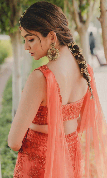 Kriti Kharbanda Celebrates Navratri in a Beautiful Traditional Look